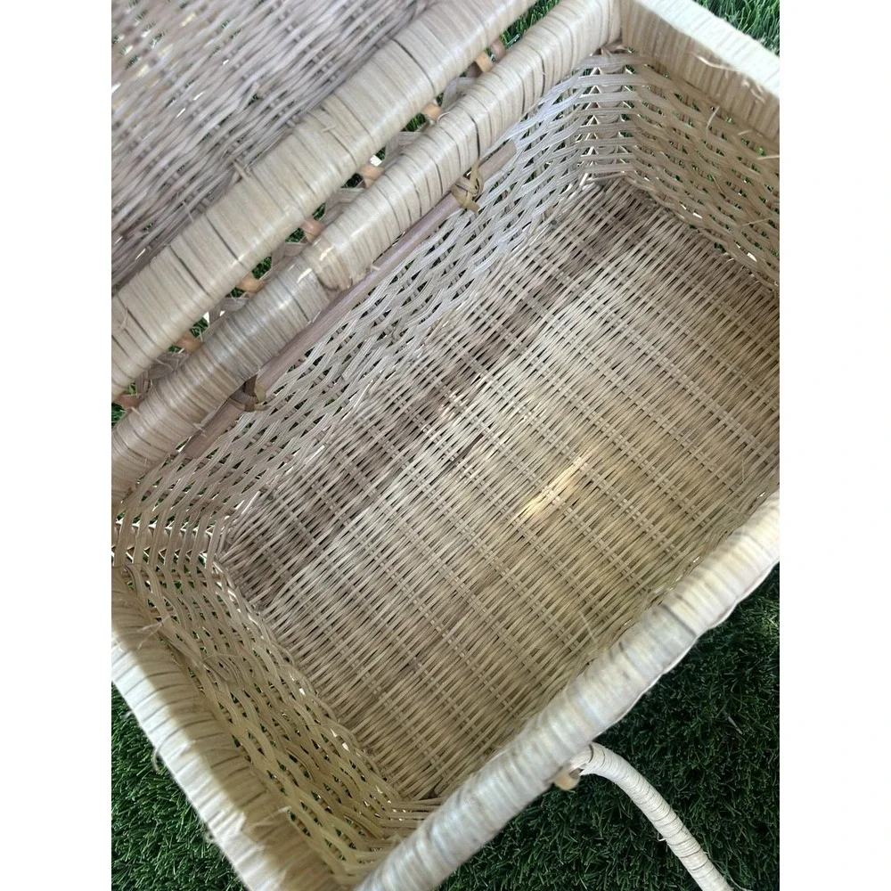 Beautiful Vintage Woven Wicker Picnic Basket with Handle and Lid